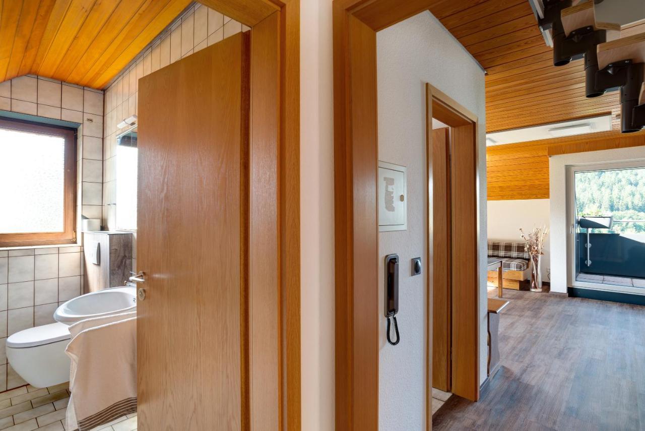 Haus Erika Ferienwohnung 2 Бад Тайнах-Цафелщайн Екстериор снимка